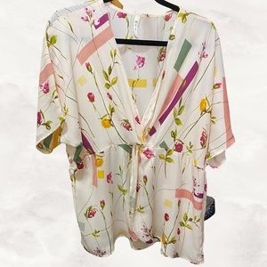 V Neck Blouse Short Sleeved Top w/ Front Twist-Knot Sheer Floral Shapes